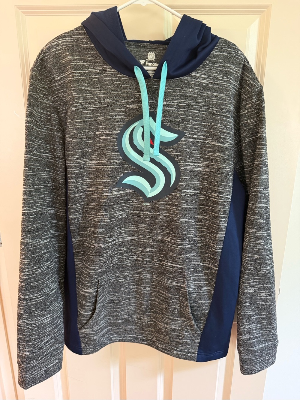 Men's Fanatics Seattle Kraken NHL Hooded Sweatshirt Large